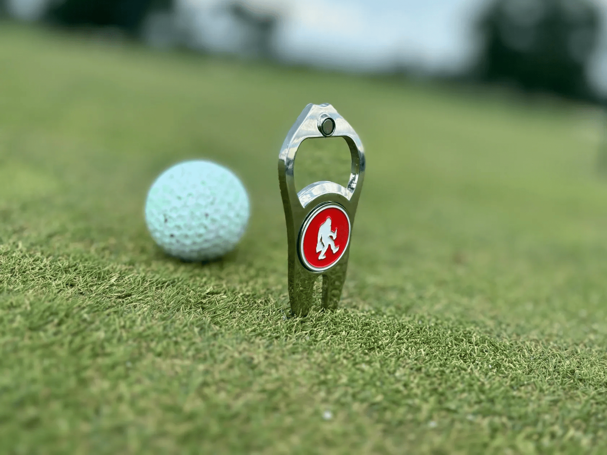 Stroke & Distance Golf Gift Set: Gift Tin, Divot Tool, Ball Marker, Hat Clip - Stroke & Distance